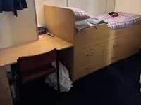Ọkọ̀ ojú omi tí ó mú ìdọ̀tí fún tà