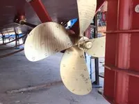 Ọkọ̀ ọpọlọpọ̀ ènìyàn fún tà