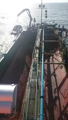 Ọkọ̀ ojú omi tí ó mú ìdọ̀tí fún tà