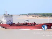 Ọkọ̀ tí ó mú epo / kemikali fún tà