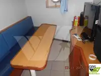 Ọkọ omi ti o mu ọja fún tà