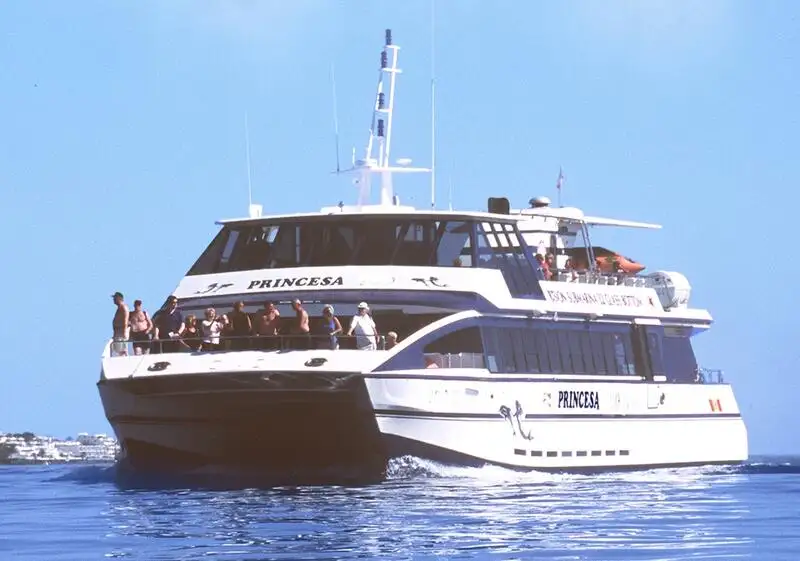 Catamaran fún tà