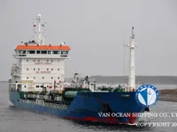 Ọkọ̀ tí ó mú epo / kemikali fún tà