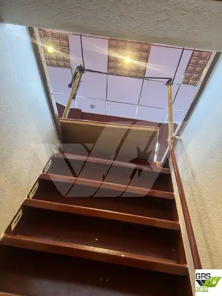 Ọkọ̀ ojú omi ìrìn-àjò fún tà