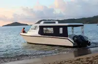 Ọkọ̀ ojú omi ìrìn-àjò fún tà