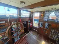 Ọkọ omi iná fún tà