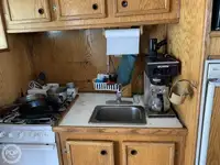 Ọkọ̀ tí ó mú ẹja pọ̀ fún tà