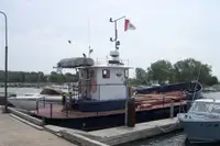 Ọkọ̀ tí ó mú epo / kemikali fún tà