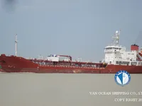 Ọkọ̀ tí ó mú epo / kemikali fún tà