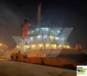 Ọkọ omi ti o mu ọja fún tà