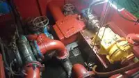 Ọkọ̀ ojú omi tí ó mú ìdọ̀tí fún tà