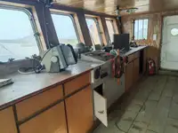 Ọkọ̀ tí ó mú epo / kemikali fún tà