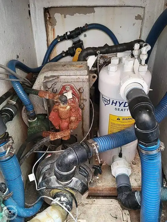Ọkọ̀ tí ó mú ẹja pọ̀ fún tà