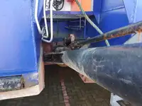 Ọkọ̀ ojú omi tí ó mú ìdọ̀tí fún tà