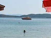 Àwọn ọkọ oju-omi ìṣẹ́ fún tà