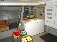 Ọkọ̀ ojú omi ìrìn-àjò fún tà