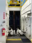 Ọkọ̀ ojú omi tí ó mú ìdọ̀tí fún tà
