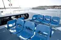 Ọkọ̀ ọpọlọpọ̀ ènìyàn fún tà