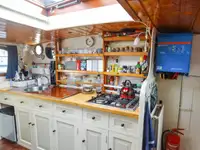 Ọkọ̀ tí ó ń gbé àwọn ohun fún tà