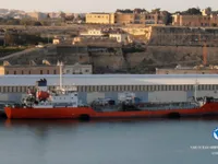 Ọkọ̀ tí ó mú epo / kemikali fún tà