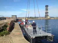 Ọkọ̀ ojú omi tí ó mú àwọn ìkọ́kọ̀ fún tà