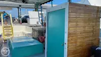 Ọkọ̀ ojú omi ìrìn-àjò fún tà
