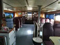 Ọkọ omi ti o mu ọja fún tà