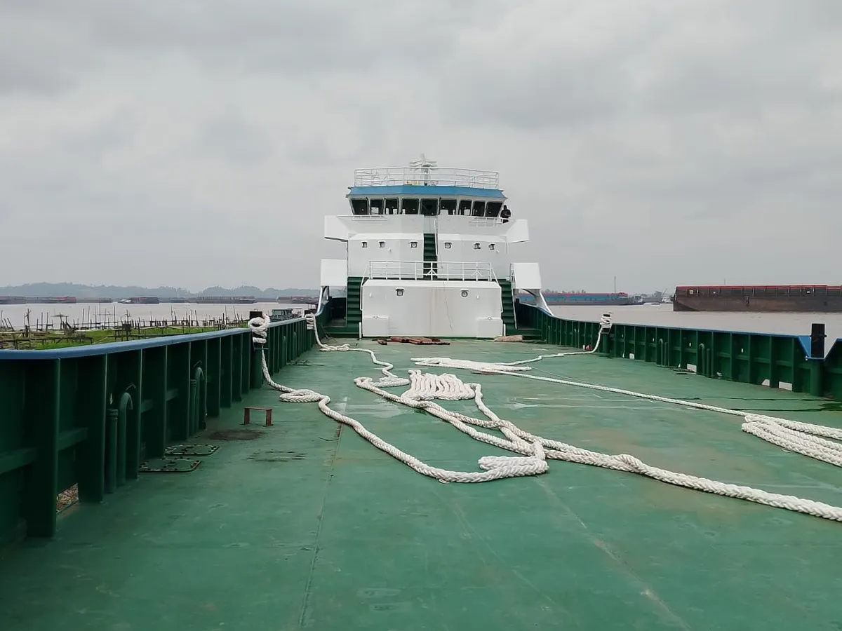 Ọkọ omi Landing, Tank fún tà