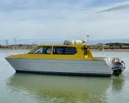 Ọkọ̀ ọpọlọpọ̀ ènìyàn fún tà