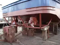 Ọkọ̀ ojú omi tí ó mú ìdọ̀tí fún tà