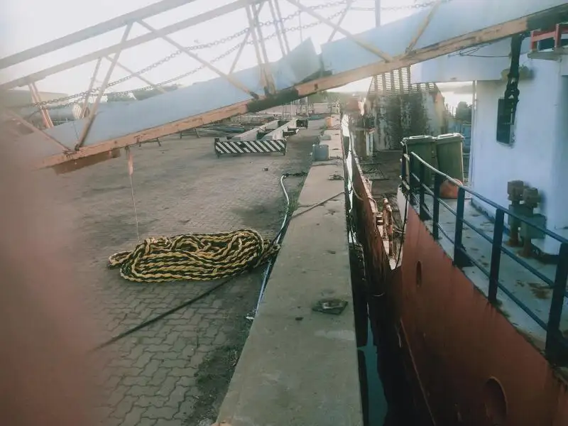 Ọkọ omi Landing, Tank fún tà
