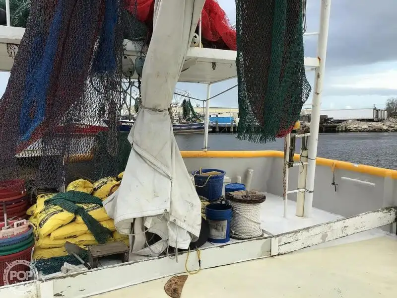 Ọkọ̀ tí ó mú ẹja fún tà