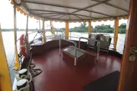 Ọkọ̀ ojú omi ìrìn-àjò fún tà