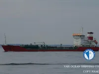 Ọkọ̀ tí ó mú epo / kemikali fún tà