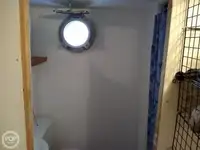 Ọkọ̀ ojú omi kékeré fún tà