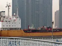 Ọkọ̀ tí ó mú epo / kemikali fún tà
