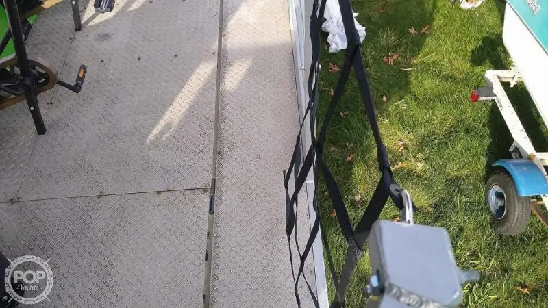 Ọkọ̀ ojú omi tí ó mú àwọn ìkọ́kọ̀ fún tà