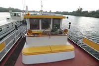 Ọkọ̀ ojú omi ìrìn-àjò fún tà