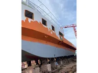 Ọkọ̀ ọpọlọpọ̀ ènìyàn fún tà