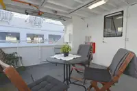 Ọkọ̀ ojú omi ìrìn-àjò fún tà