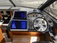 Ọkọ̀ ọpọlọpọ̀ ènìyàn fún tà