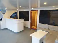 Ọkọ̀ ọpọlọpọ̀ ènìyàn fún tà