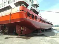 Ọkọ̀ tí ó mú epo / kemikali fún tà