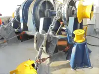 Ọkọ̀ tí wọn fi maa ń gbé ohun èlò tí ó ní ìdáná fún tà