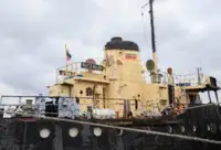 Ọkọ̀ tí ó mú epo fún tà