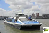 Ọkọ̀ ọpọlọpọ̀ ènìyàn fún tà