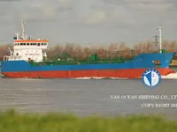 Ọkọ̀ tí ó mú epo / kemikali fún tà