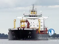Ọkọ̀ tí ó mú epo / kemikali fún tà