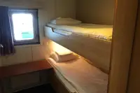 Ọkọ̀ ojú omi ìrìn-àjò fún tà
