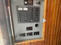 Ọkọ̀ tí ó mú ẹja fún tà